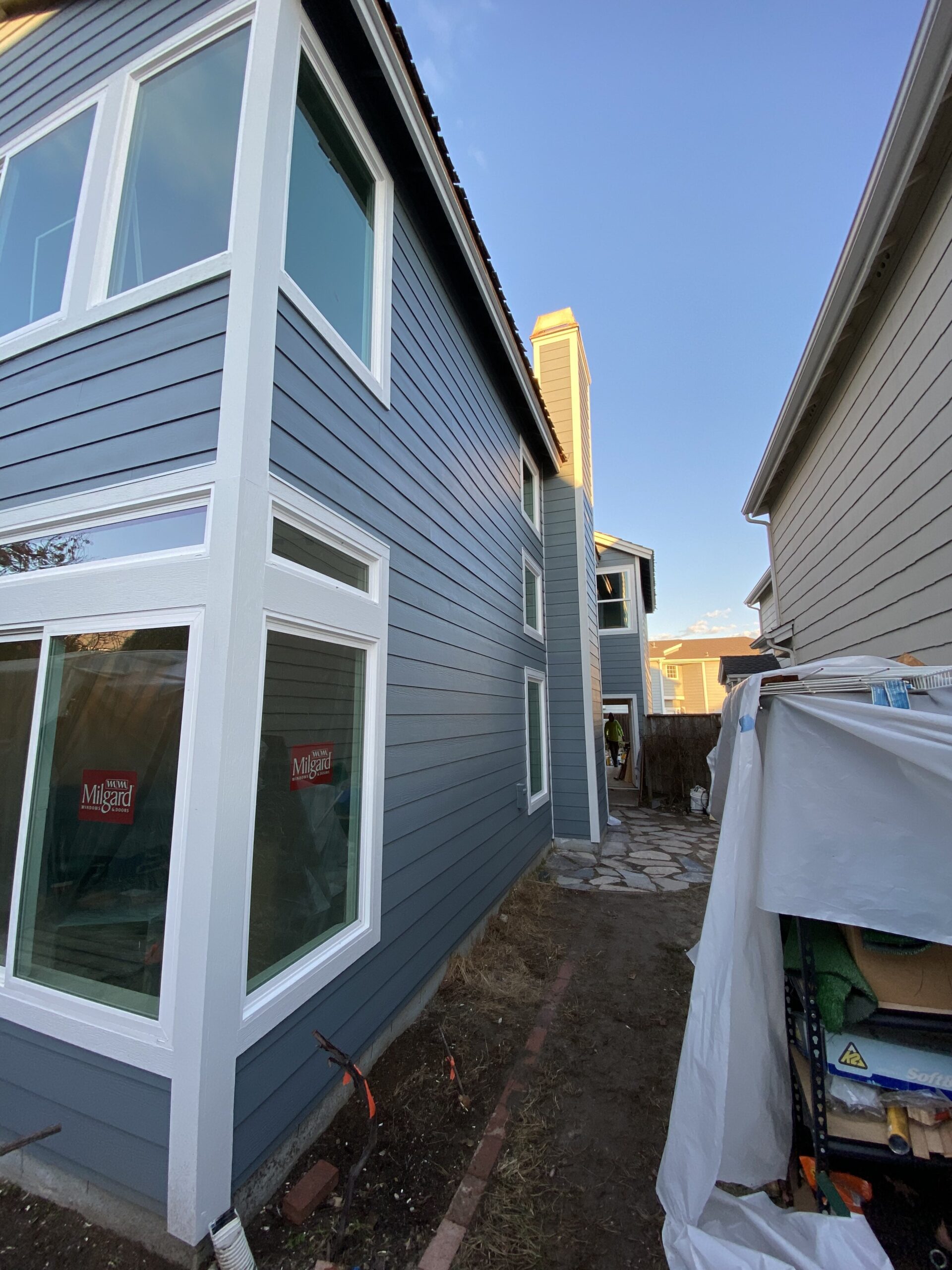 James Hardie Boothbay Blue with Milgard Trinsic Windows