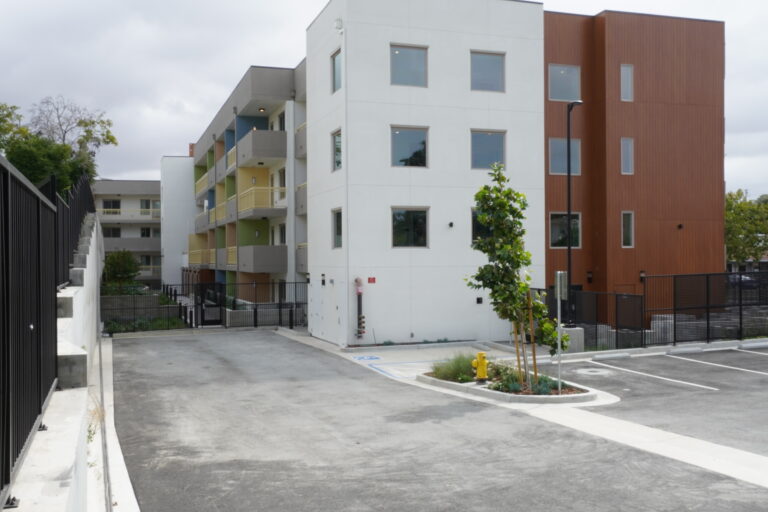 vertical siding for houses