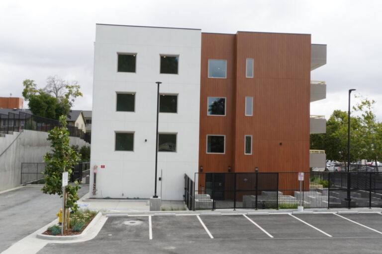 vertical siding for houses