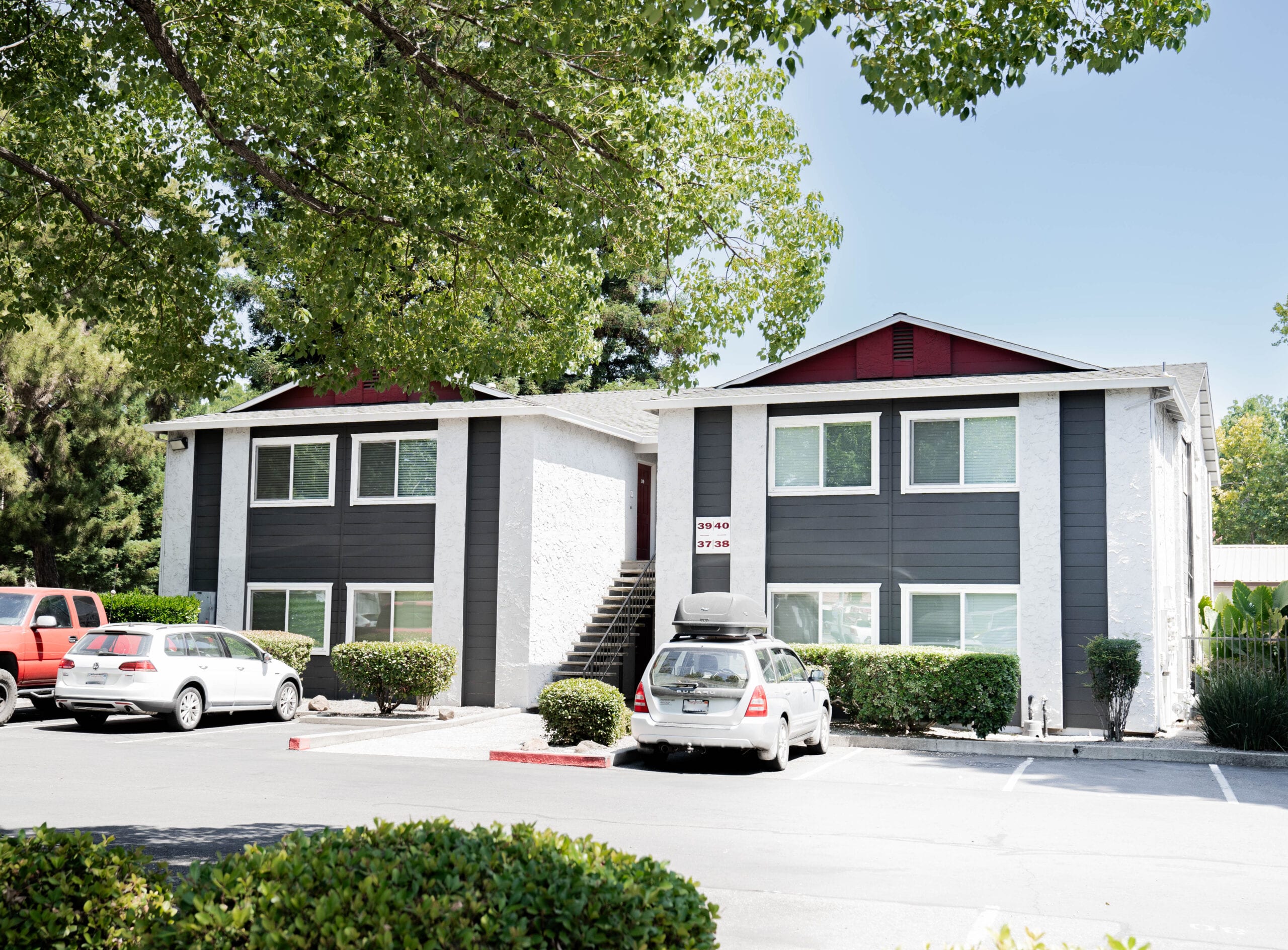 Chico Apartments Exterior Renovation - James Hardie Siding & Window Replacement