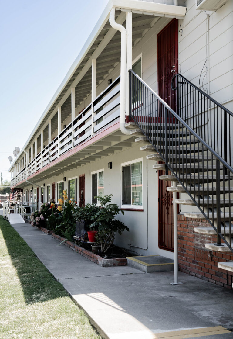 apartment window replacement