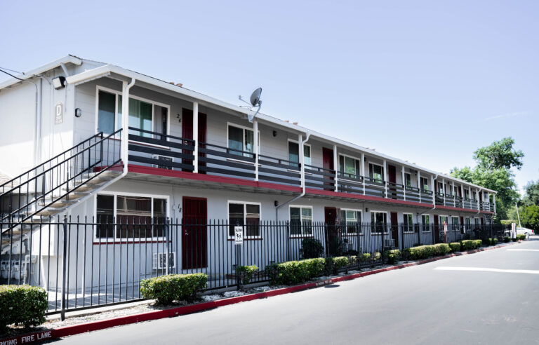 apartment window replacement