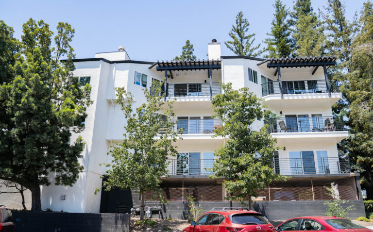 apartment window replacement