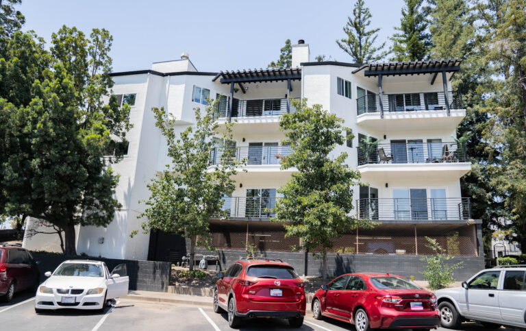 apartment window replacement