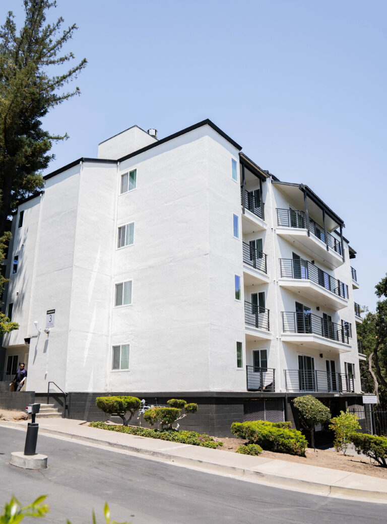 apartment window replacement