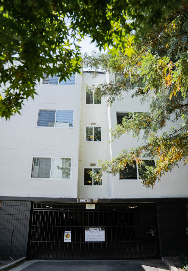 apartment window replacement