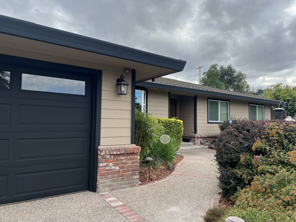 vertical siding on house