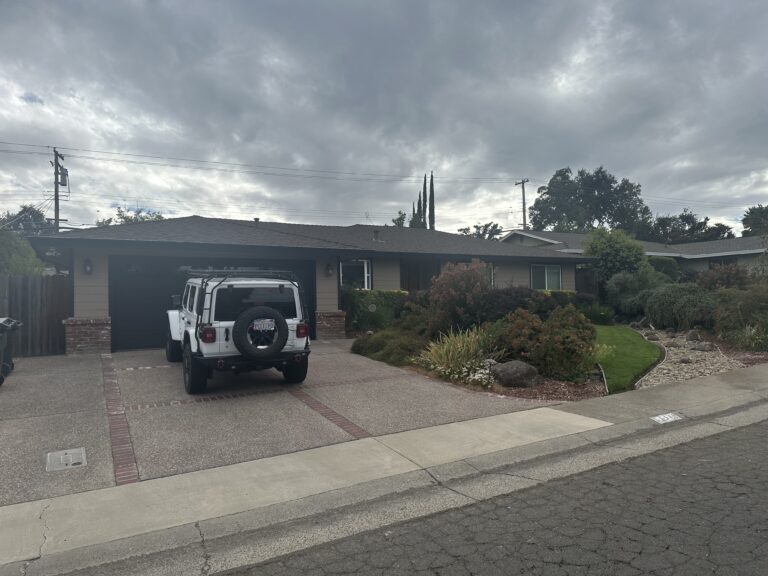 vertical siding on house