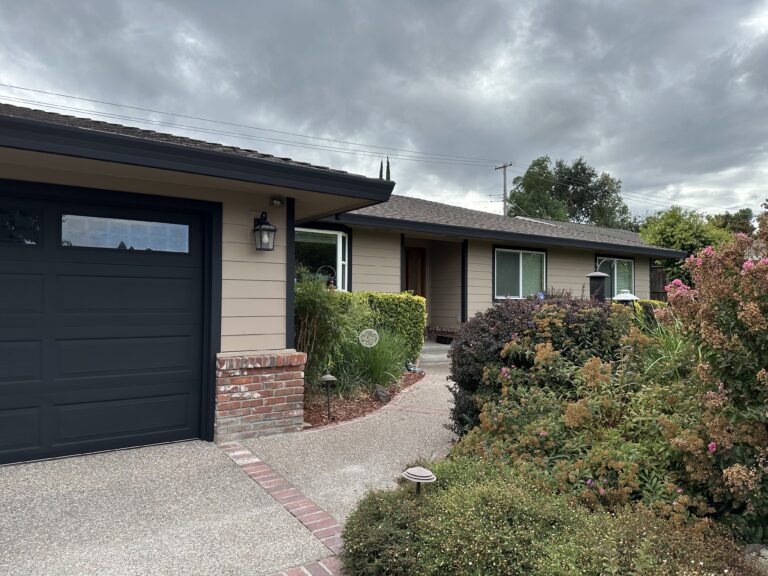 vertical siding on house