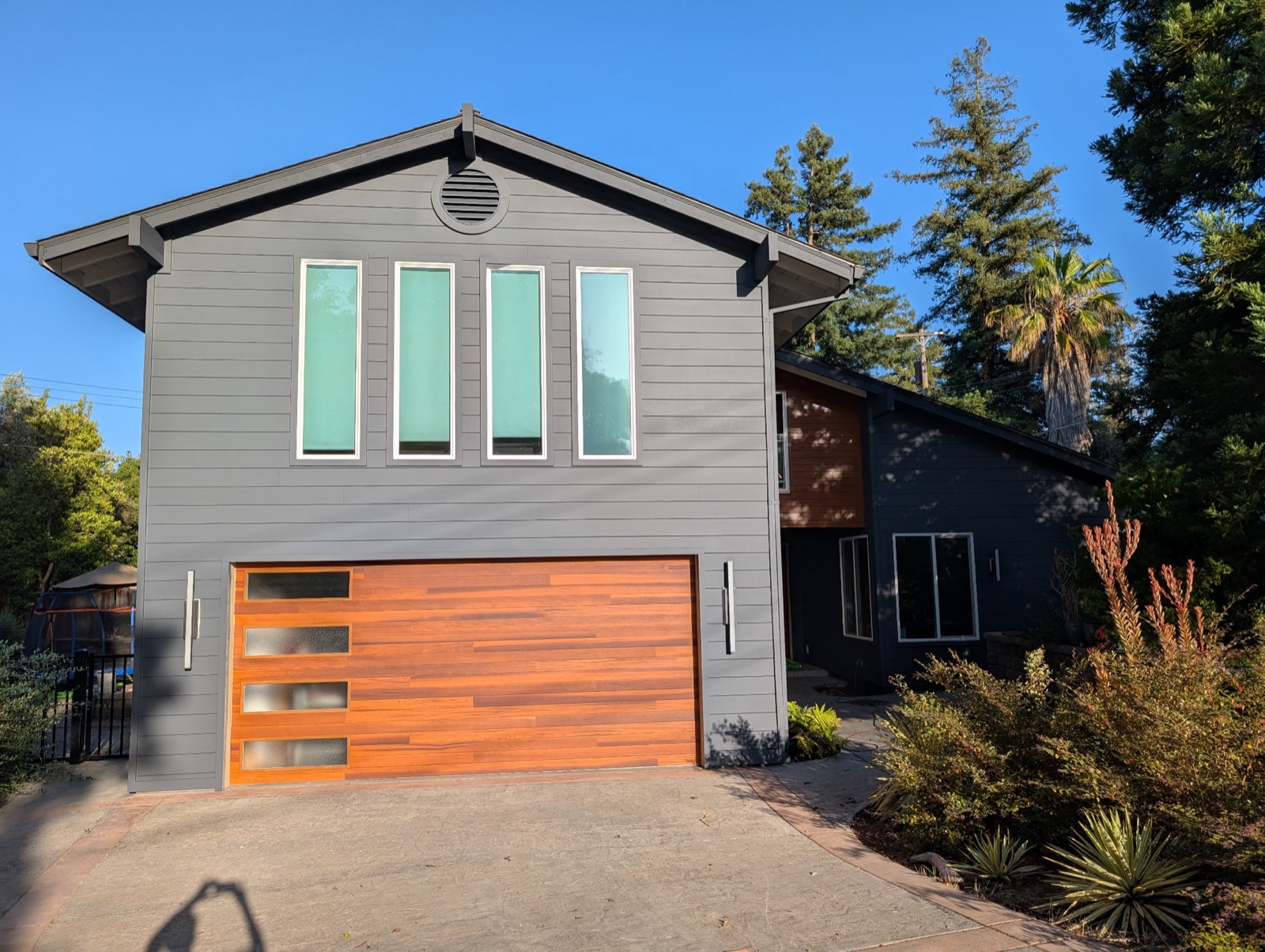 James Hardie & FastPlank Siding Installation